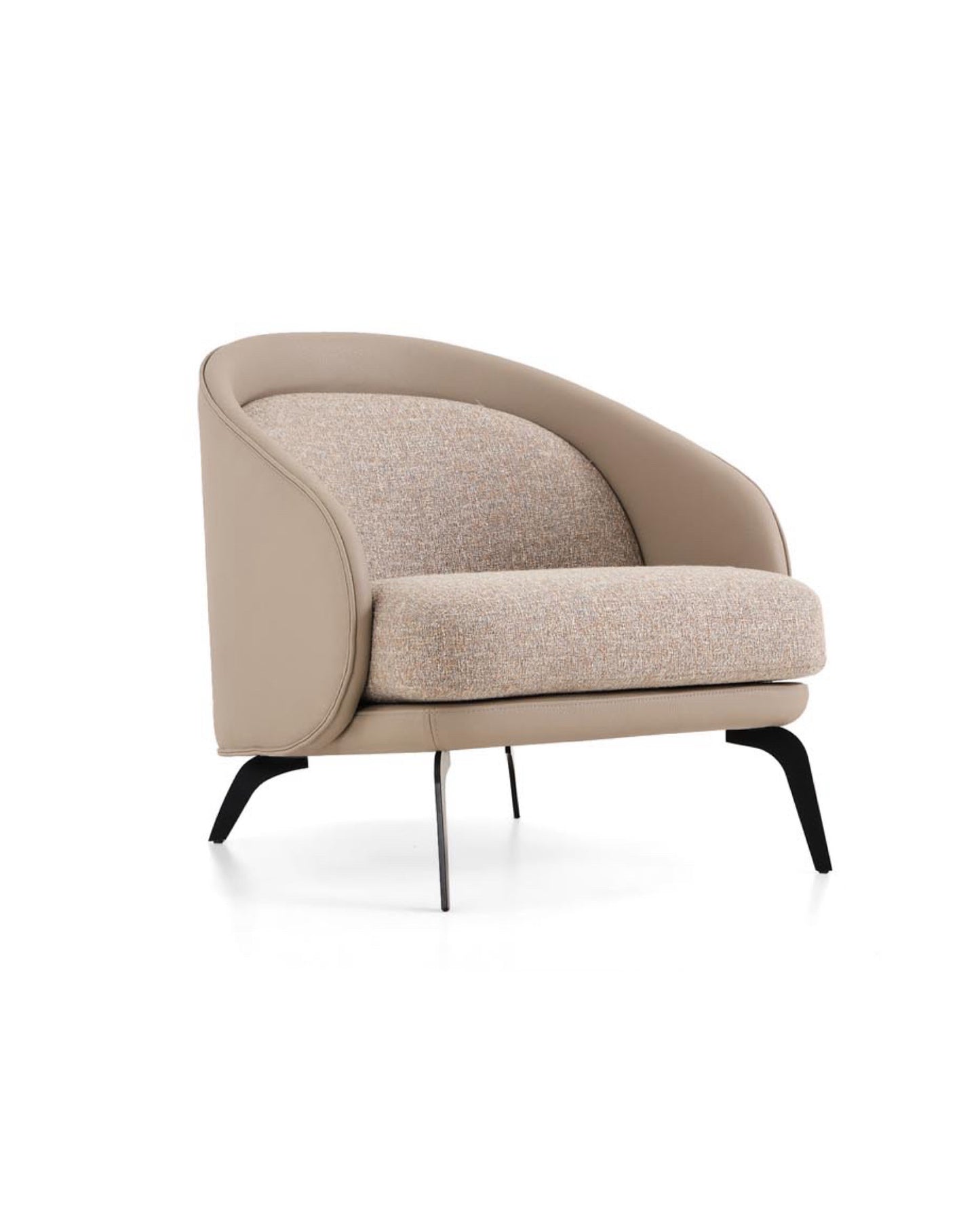 BOUNTY ARM CHAIR